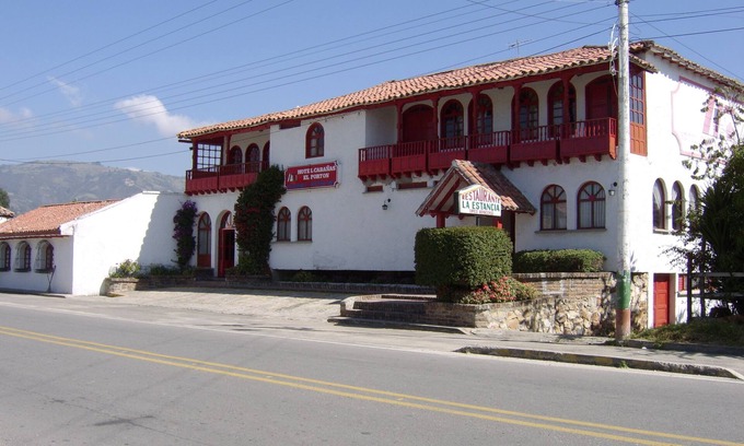Paipa Hotel | Hotel Cabanas El Porton