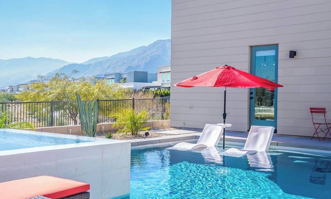 Palm Springs House | Hotel California at Miralon