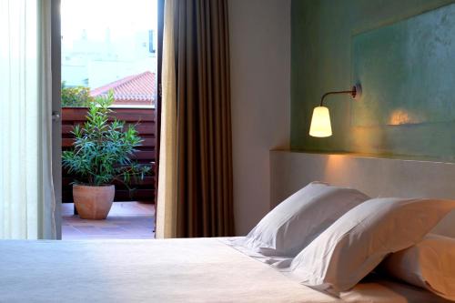 Roses Town Center Hotel | Hotel Carmen