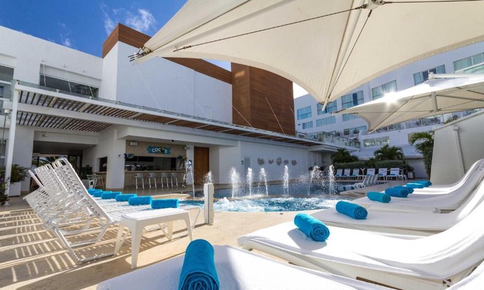Punta Hansa Hotel | Hotel Casablanca