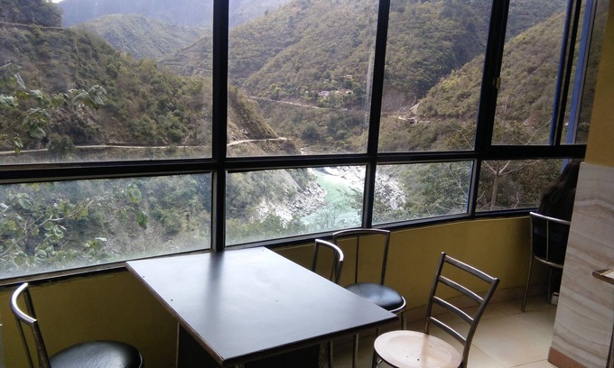 Sirala Hotel | Hotel Chakasha Govindam