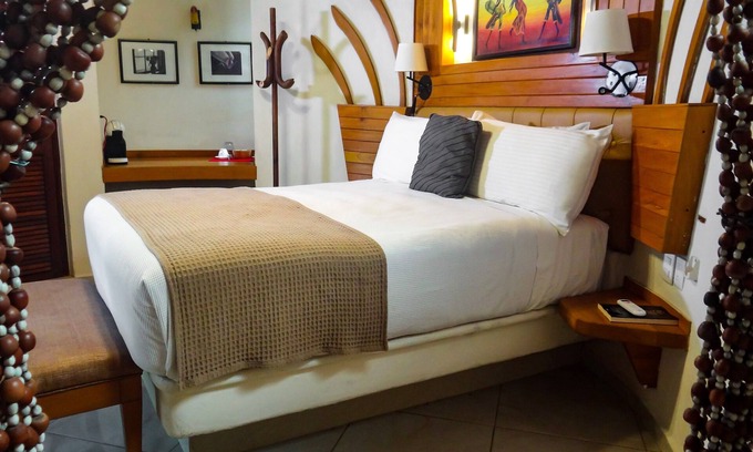 Villa Juarez Hotel | HOTEL COCOS CABAÑAS - BUNGALOW QUEEN MORADO
