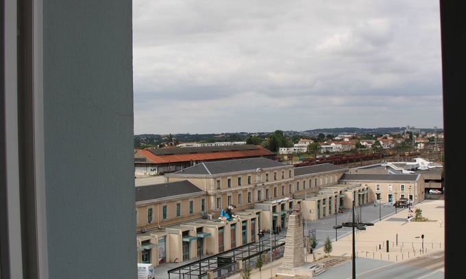 Angouleme Hotel | Hotel d Orléans