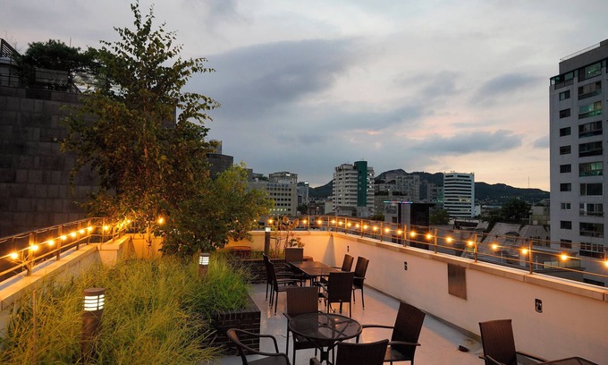 Ikseon-dong Hanok Village House | Hotel Dada Insadong