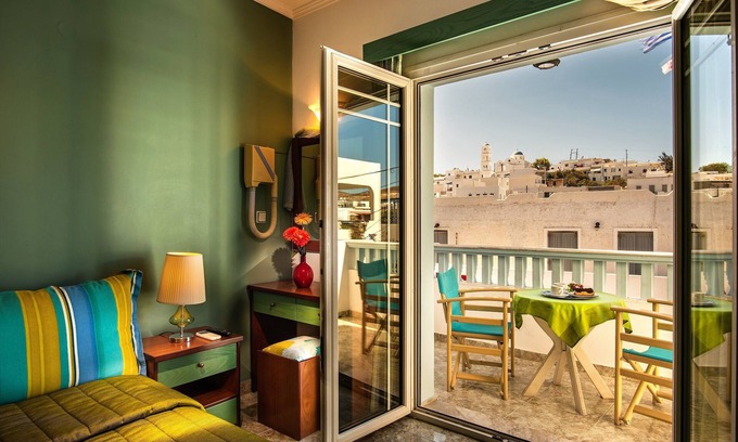 Adamas Apartment | Hotel Dionysis Studios
