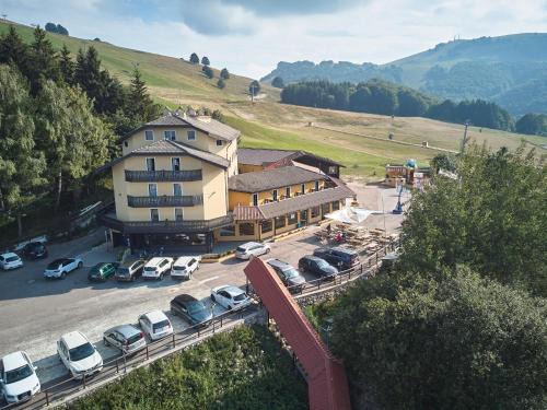Polsa Hotel | Hotel Dolomiti - Azzurro Club