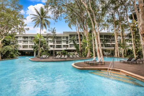 Palm Cove House | Hotel Drift 4204 Beachfront Accomodation