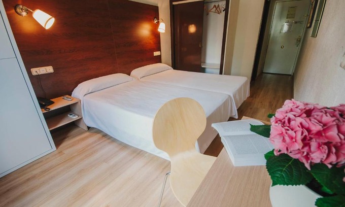 Almeria Hotel | Hotel Embajador