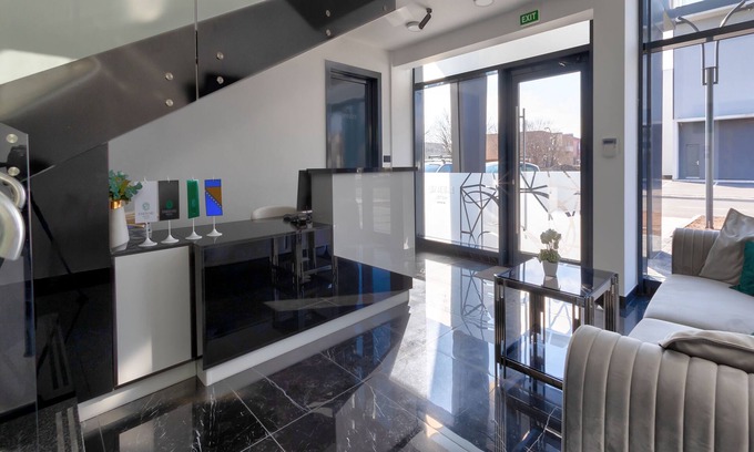 Bisce Polje Hotel | Hotel Emerald