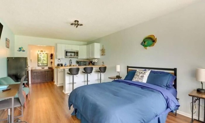 Eutawville Hotel | Hotel Family Suite - Hotel Family Suite at Lake Marion