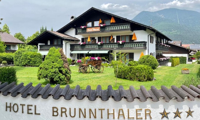 Garmisch-Partenkirchen Hotel | Hotel Garni Brunnthaler