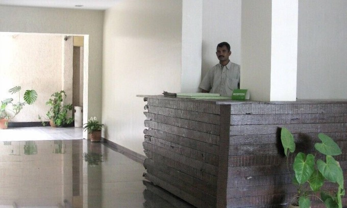 Central Pune Hotel | Hotel Gulmohr