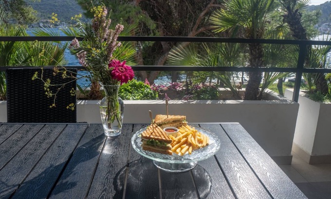 Cove Rogacic House | Hotel Issa - Double Room Park View 40