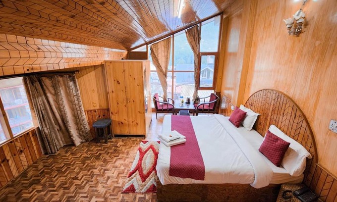 Manali Hotel | Hotel Jubilant Express