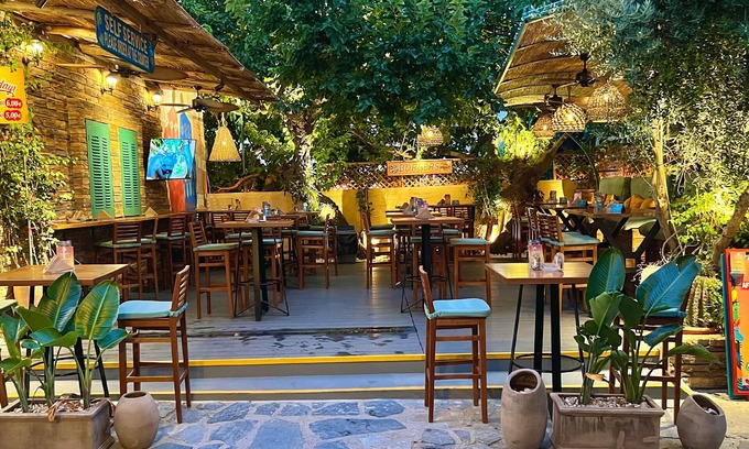 Skiathos Hotel | Hotel Kostis