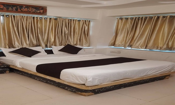 Ahmedabad Hotel | Hotel Kumkum