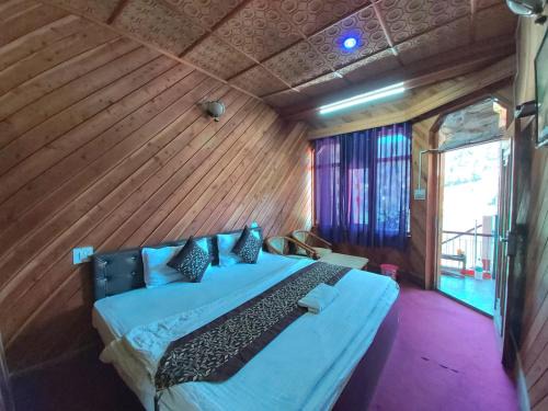 Nainital Hotel | Hotel Lake View Mall Road Nainital