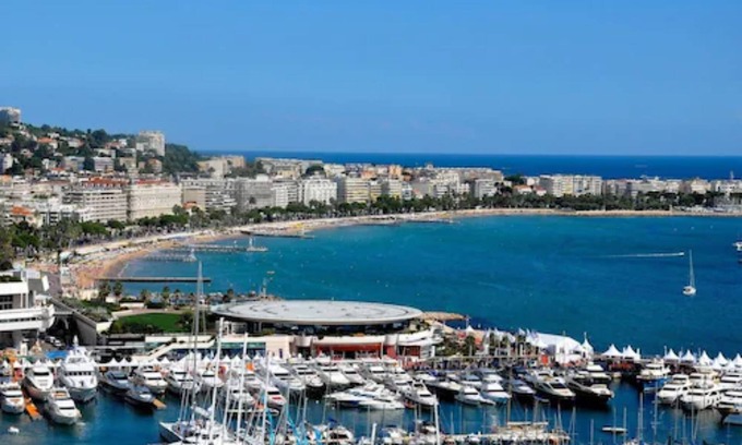Cannes City Centre Hotel | Hotel Le Mistral