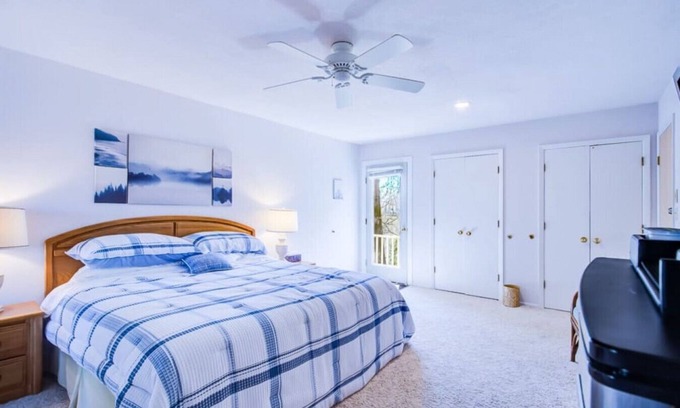 Osage Beach House | Hotel Living at Tan-Tar-A Estates