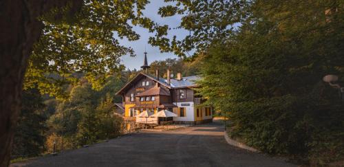 Liberec Hotel | Hotel Lovecký zámeček Orion