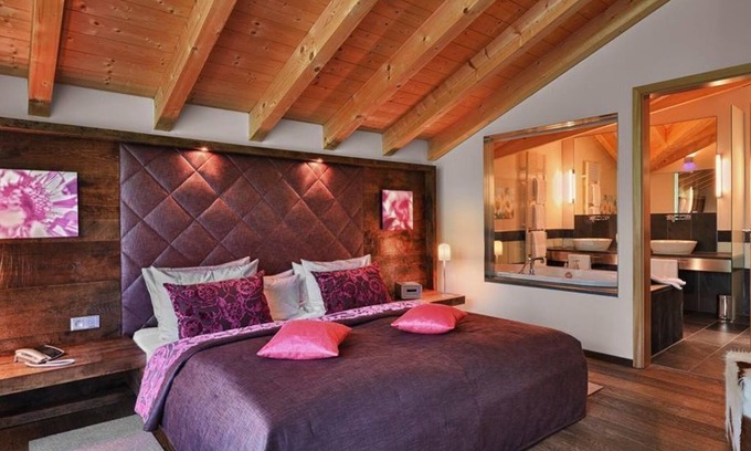 Oberammergau House | Hotel Maximilian - Double room Deluxe (with extra bed)