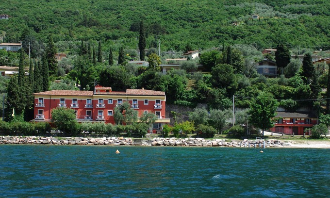 Torri del Benaco Hotel | Hotel Menapace