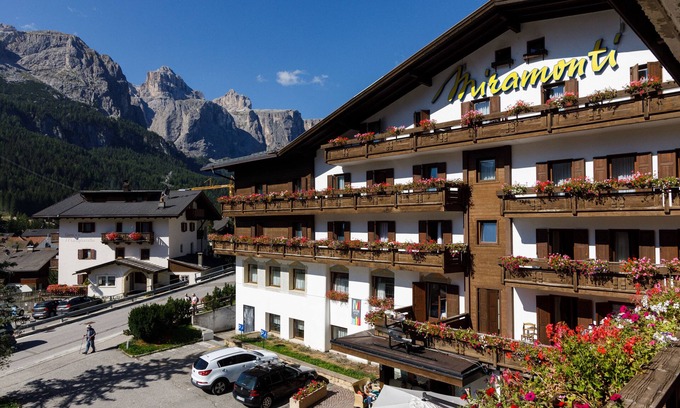 Corvara in Badia Hotel | Hotel Miramonti Corvara