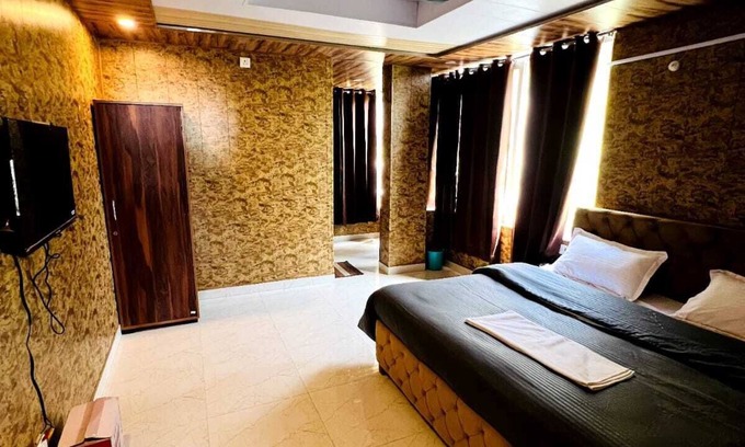 The Mall Road Resort | Hotel Mussoorie Gold Mary