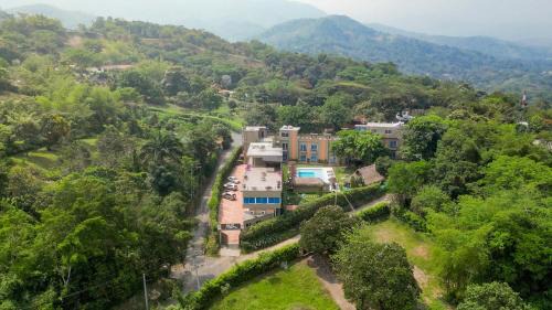 Villeta Hotel | Hotel Natural Hill's by H&R