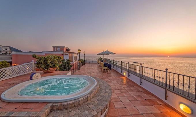 Forio Hotel | Hotel Nettuno
