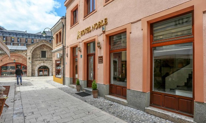 Old Town Hotel | Hotel Noble