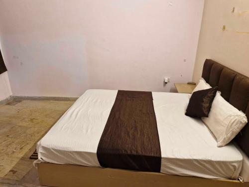 Jabalpur Hotel | Hotel O Agrawal Inn