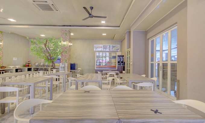 Gambir Hotel | Hotel O Gambir Near Juanda Station Formerly Bunga Dahlia