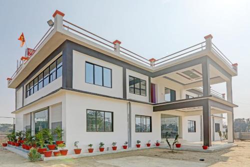 Faizabad House | Hotel O Home Purusottam Marriage Lawn And Hotel