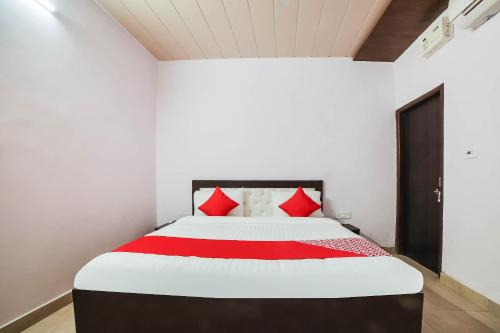 New Delhi Hotel | Hotel O Iris Lite
