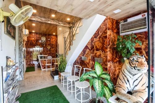 Kota Hotel | Hotel O Kanchan Residency