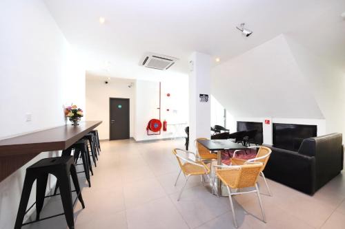 Taman Selesa Jaya Hotel | Hotel O Link Inn