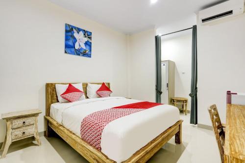 Renon Hotel | Hotel O March 67 Stay