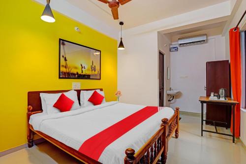 Kazhakuttam Hotel | Hotel O Parppidam Residency Kazhakuttam Railway Station