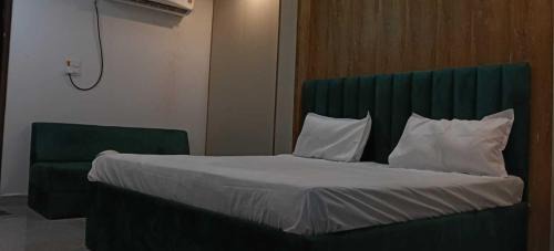 Phulpur Hotel | Hotel O Ra One Restro & Rooms