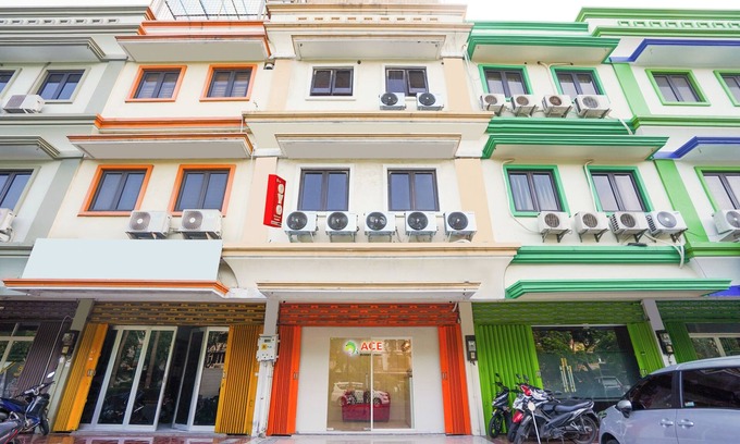 Surabaya Hotel | Hotel O Rungkut Near Its Surabaya Formerly Ace Business Hotel