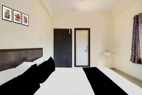 Himayatnagar Hotel | Hotel O Shiridi serinity residency