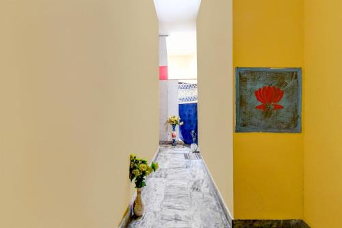 Mahmoorganj Hotel | Hotel O V.K Homestay