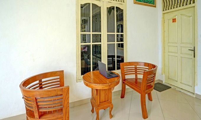 Banjarbaru Hotel | Hotel O Wisma Aluh AmbakNearPantai batu lima Asbullah tmbngn