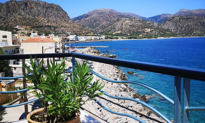 Palaiochora Hotel | Hotel On The Rocks