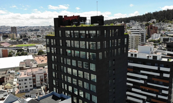 Financial District Apartment | Hotel Penthouse Suite best view of Quito