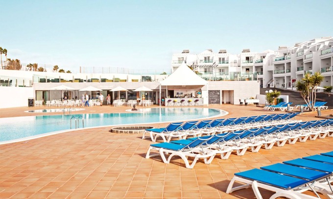 Puerto del Carmen Apartment | Hotel Plaza Palmeras