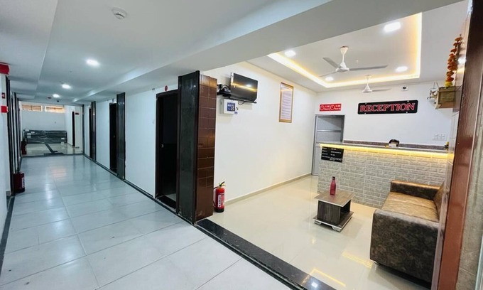 Surat Hotel | Hotel Pleasure