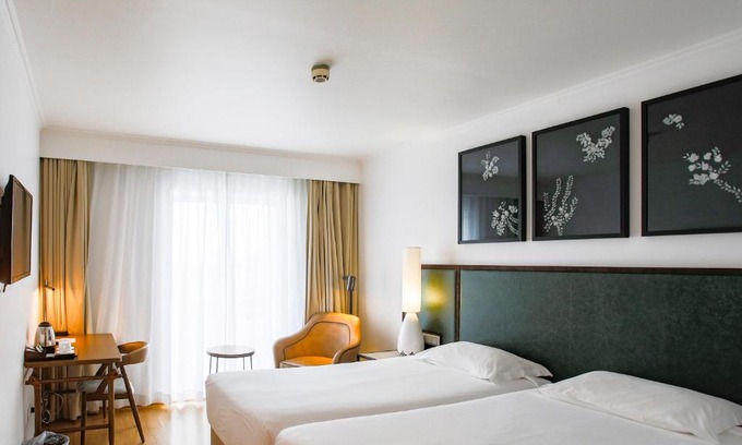 Ponta Delgada Hotel | Hotel Ponta Delgada