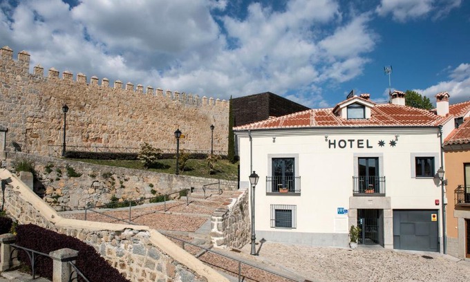 Avila Hotel | Hotel Puerta de la Santa